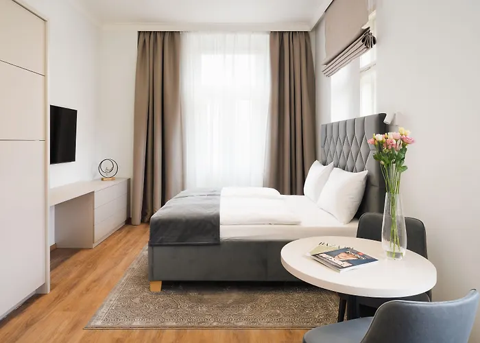 Nobilis Aparthotel 4*